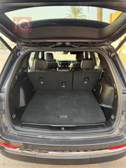 جیپ گراند شیرۆکی